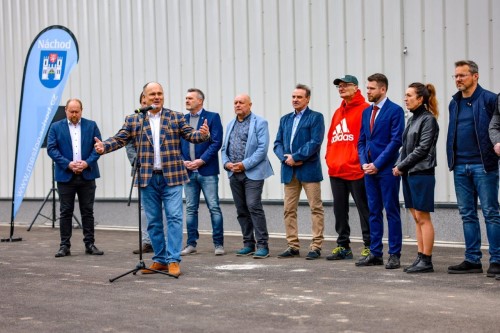 Dnes jsme v Nchod slavnostn oteveli novou tenisovou halu!